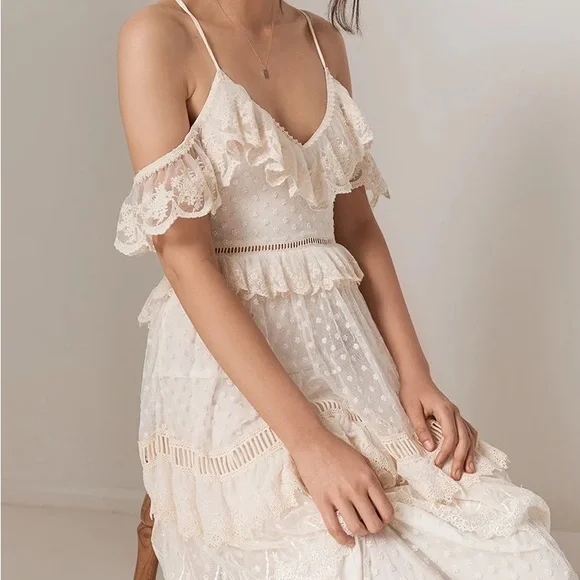 Spell Chloe Gown - Picture 3 of 16